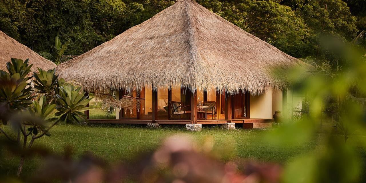 Pearl Beach Resort Гили-Асахан Экстерьер фото